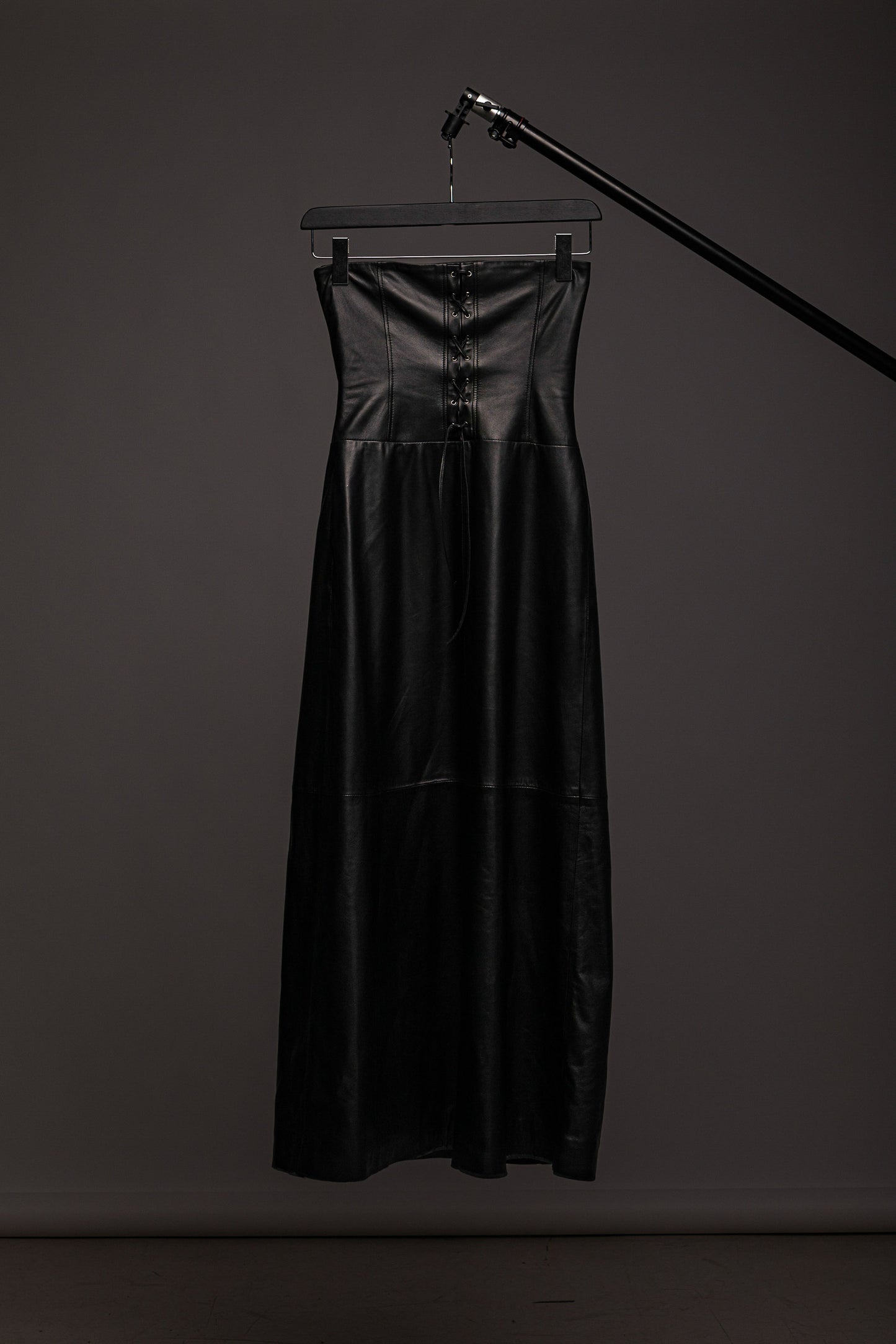 SLEEK NOIR STRAPLESS DRESS