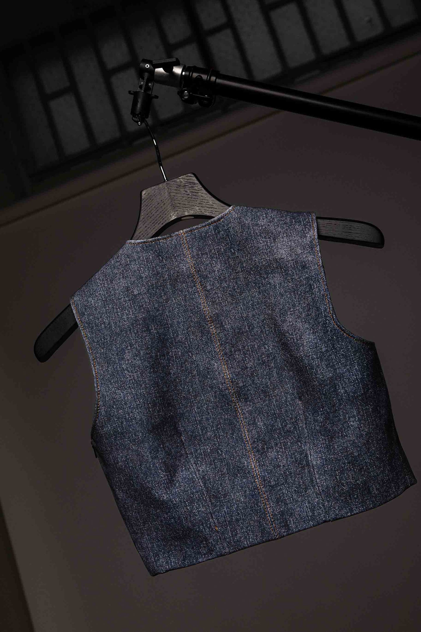 DENIM TOP